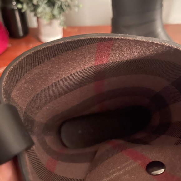Burberry Rain Boots - Picture 4 of 5